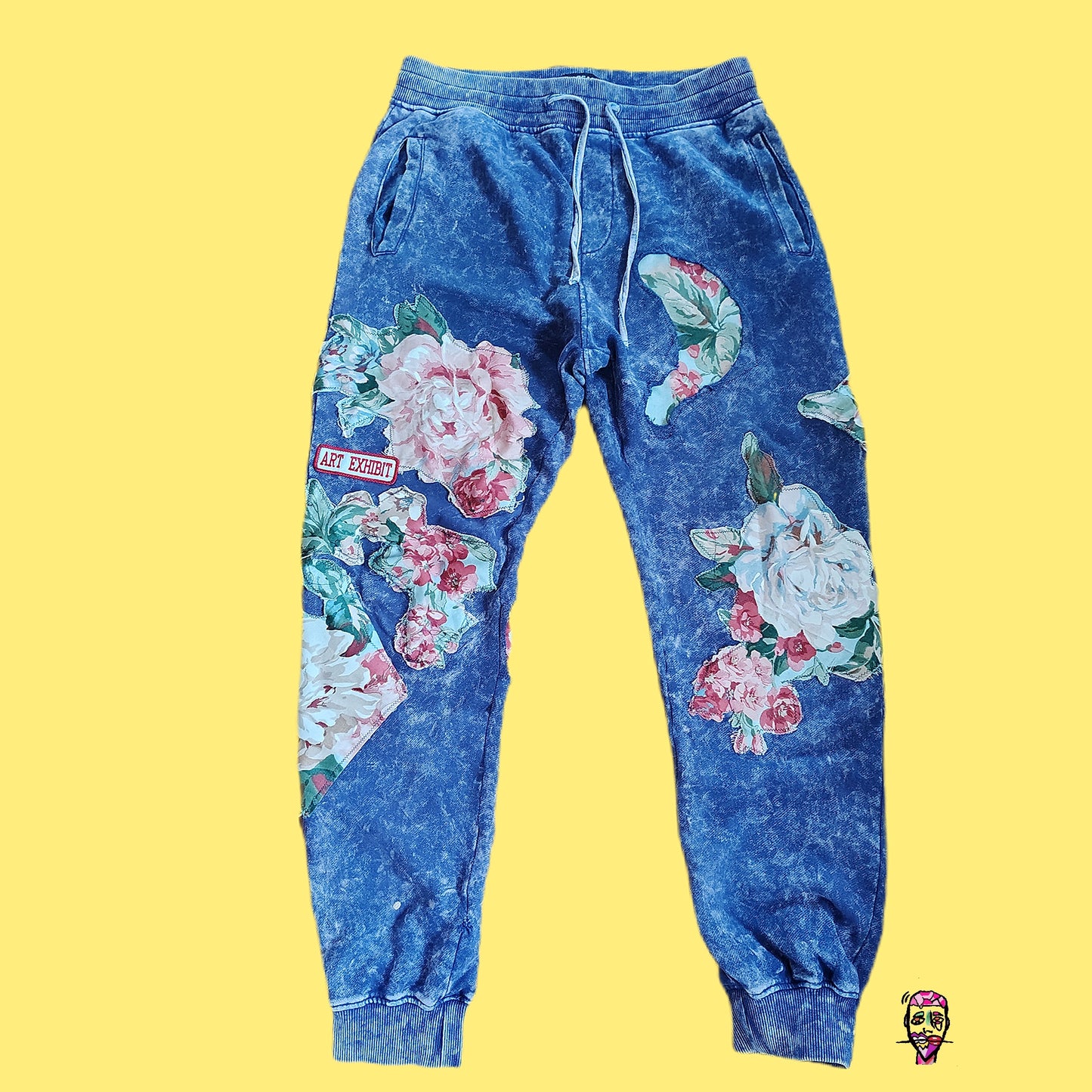 The Art Exhibit Floral joggers acid wash(L)