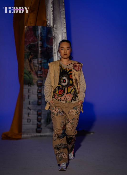 Scream Chick Sweater(M)