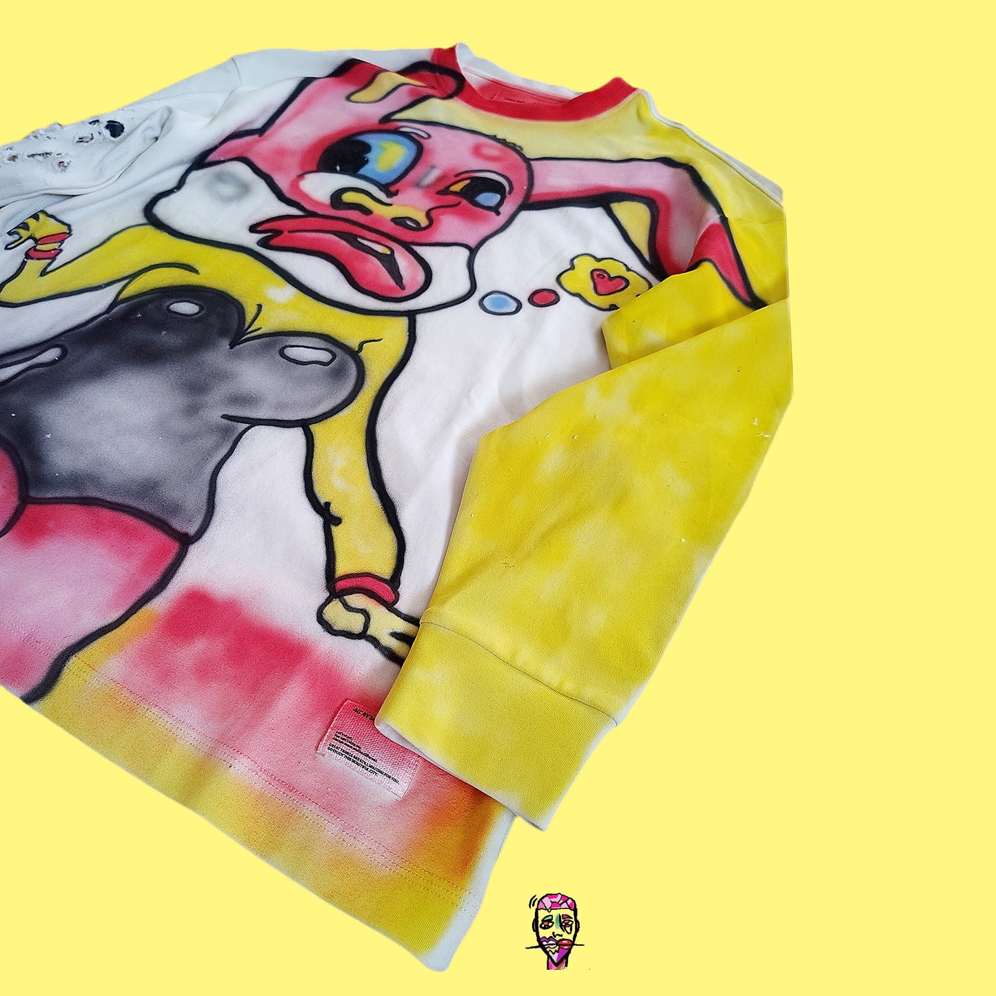 The Art Exhibit Bunny Babe Distorted Tee(m)