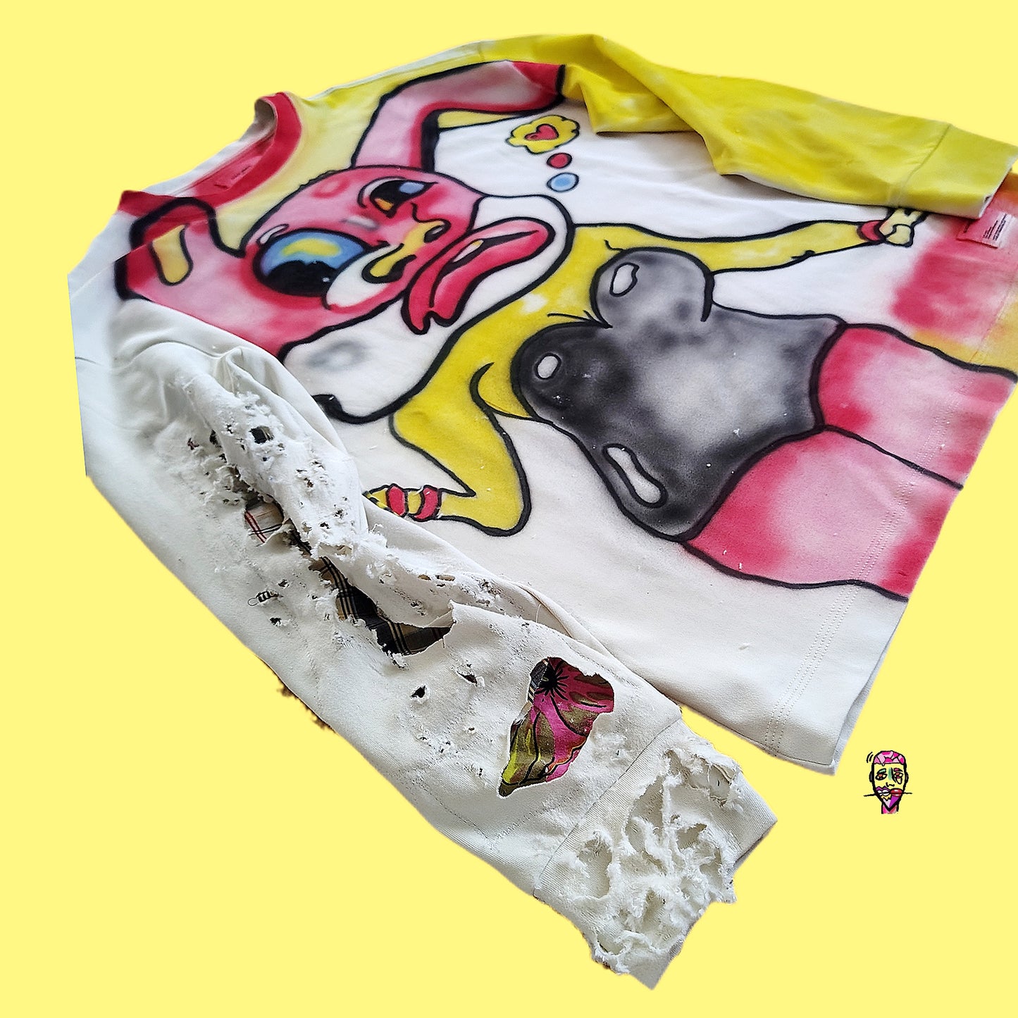The Art Exhibit Bunny Babe Distorted Tee(m)